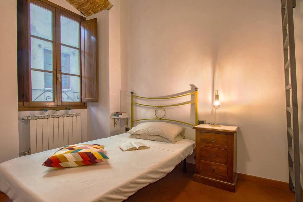 Demedici Apt W/ 2Br 1' Walk Uffizi & Ponte Vecchio Florence Exterior photo